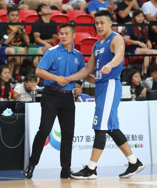 中華藍總教練周俊三認為團隊協防太多漏洞需要再改進。圖/中華籃協提供