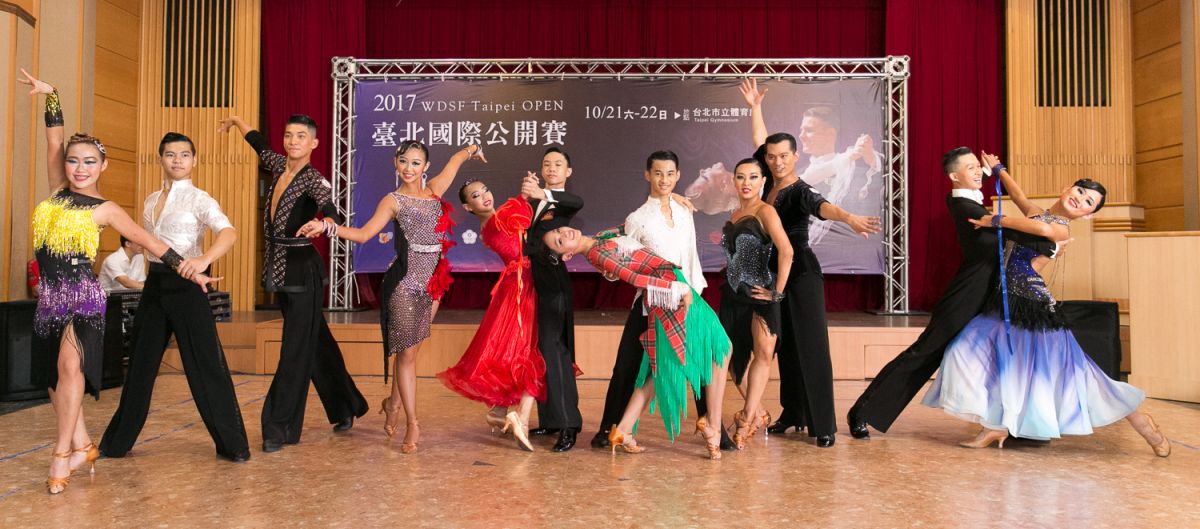 參與記者會的舞者大合影／中華民國體育運動舞蹈總會提供