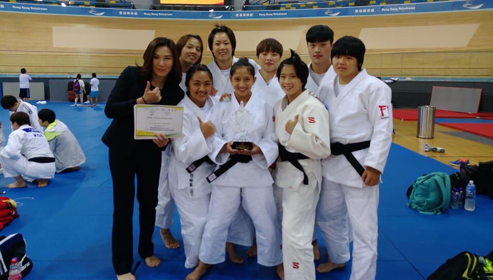 台灣女子柔道隊奪得團體銅牌。摘自王沁芳臉書