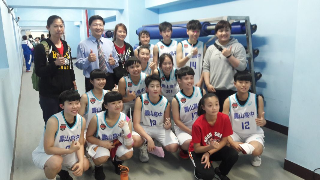 桃園 壽山高中女 籃尋求隊史第一冠。