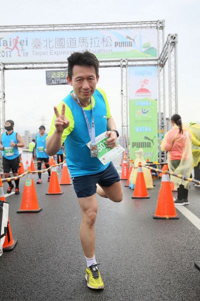 模仿天王郭子乾繼去年跑出個人半馬最佳成績後，今年再度挑戰台北國道馬拉松。(主辦單位提供)