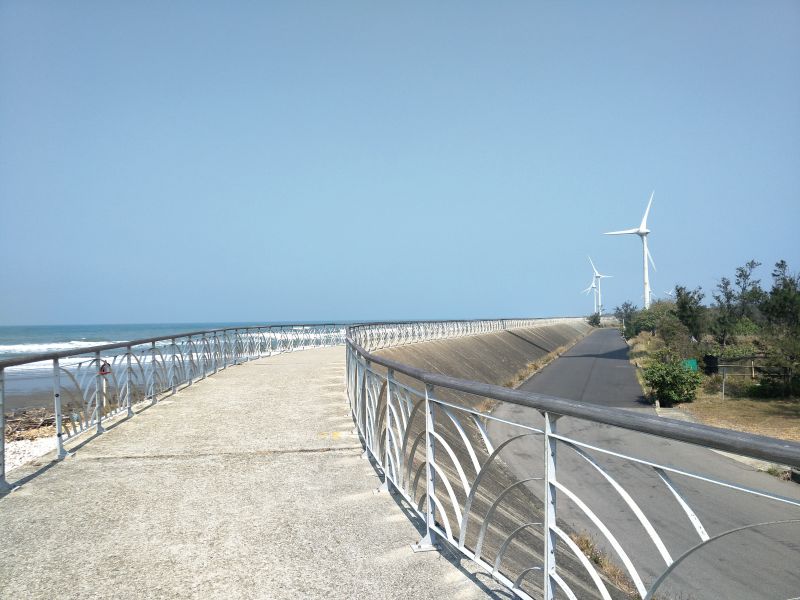 「SIMPLE RUN」路跑賽沿途可看到美麗的濱海風景。圖/大會提供