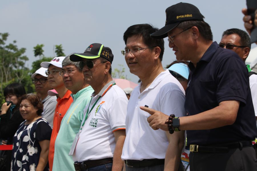 消防局長蕭煥章,市長林佳龍(右起)。