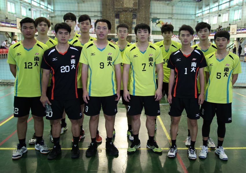 這可不是台南大學的「南大」，而是大專排球男一級勁旅新竹教大的新隊名清華大學（南大）／黃秀仁攝