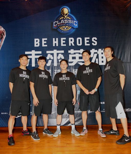 由五位超人氣球星林志傑、楊敬敏、陳世念、曾文鼎、田壘，共同舉辦的「BE HEROES未來英雄訓練營」首度前度高雄。圖/展逸國際行銷提供