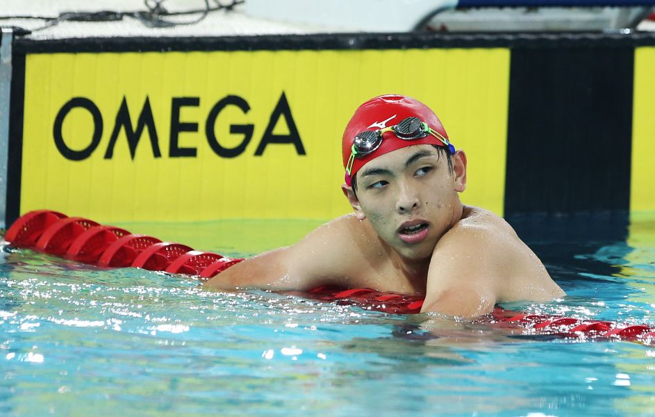 莊沐倫游下100仰金牌。中華民國游泳協會提供