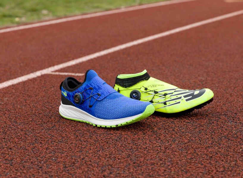 領銜首發的Fuel Core Sonic輕量跑鞋，前身為史上最年輕打破100公尺10秒紀錄的運動員-Trayvon Bromell於里約奧運中穿著的New Balance Vazee Sigma競賽釘鞋(右一) 。