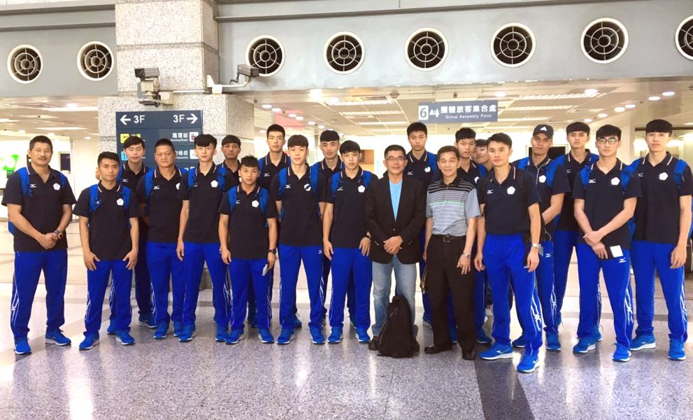 中華U23男排代表隊今天出發前往伊朗。余清芳／提供。
