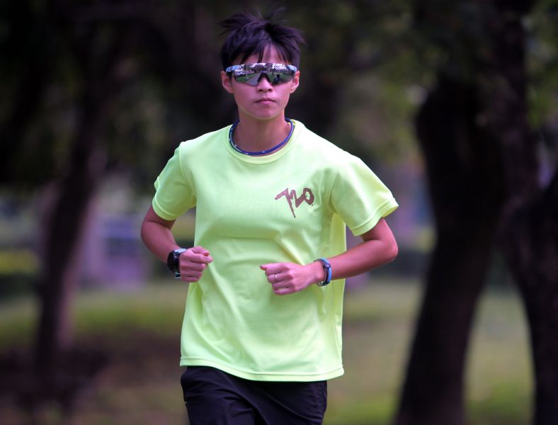 「720陽光女孩」林于馨用跑步翻 轉人生。720armour運動眼鏡／提供。
