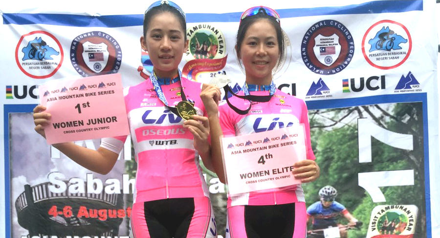 亞洲登山車巡迴賽，中華隊葉羽霜(左)奪青女組越野賽金牌，陳姿吟在菁英女子組排第四。Liv宜蘭女子隊／提供。