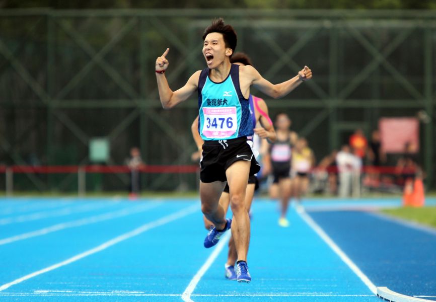 黃揚勝在一般男1500公尺完成四連霸後好開心。林嘉欣／攝影。