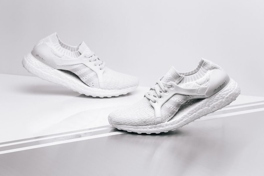 adidas推出頂級女性跑鞋UltraBOOST X純白全新配色，清爽迷人的純白鞋身將成為今夏女性的搭配首選！
