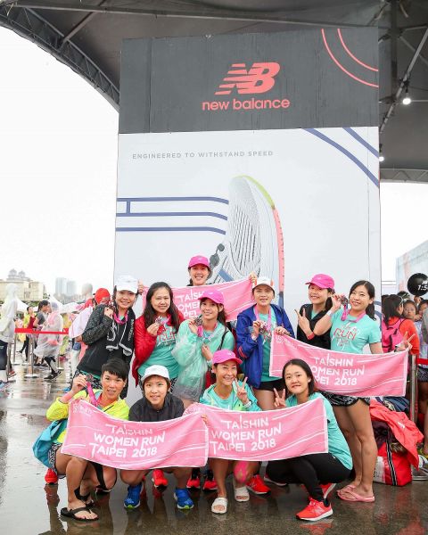 2018  Taishin Women Run Taipei 賽後提供女性跑者各項貼心服務，完賽禮豐厚有創意，受到跑者青睞。大漢行銷提供