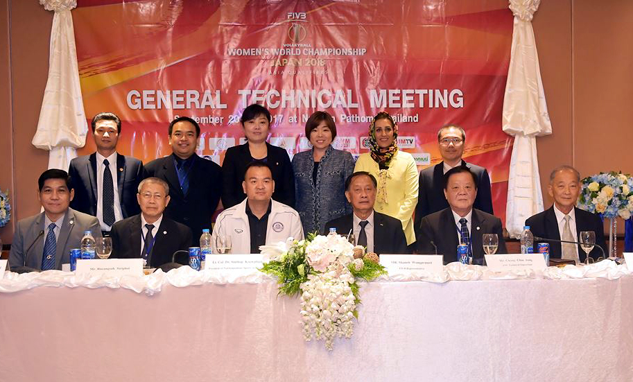 中華民國排球協會秘書長章金榮(前排右二)。圖／AVC。