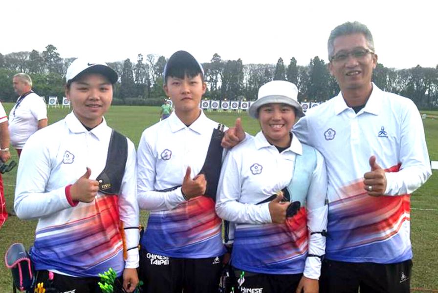 中華青女隊勇奪世界青年暨青少年射箭錦標賽青女反曲弓團體賽銅牌。射箭協會／提供。