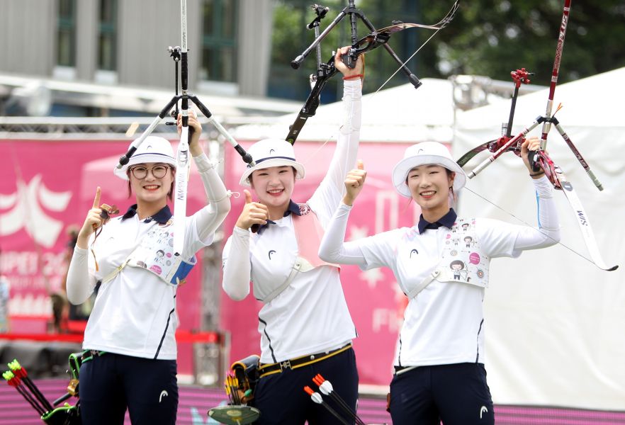 南韓女子隊奪得世大運女子反曲弓團體賽金牌。臺北世大運組委會／提供。