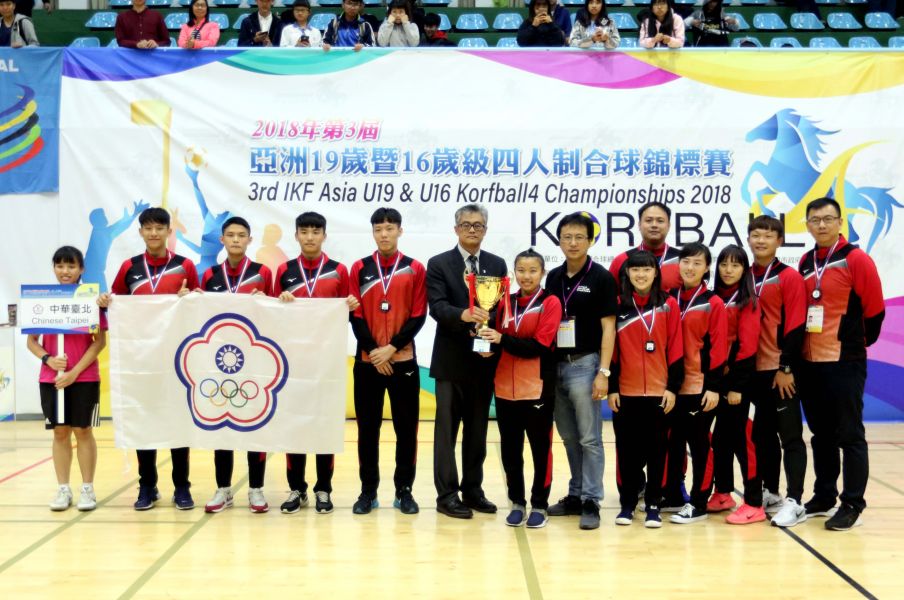 中華U16雙籃隊三連霸。林嘉欣／攝影。