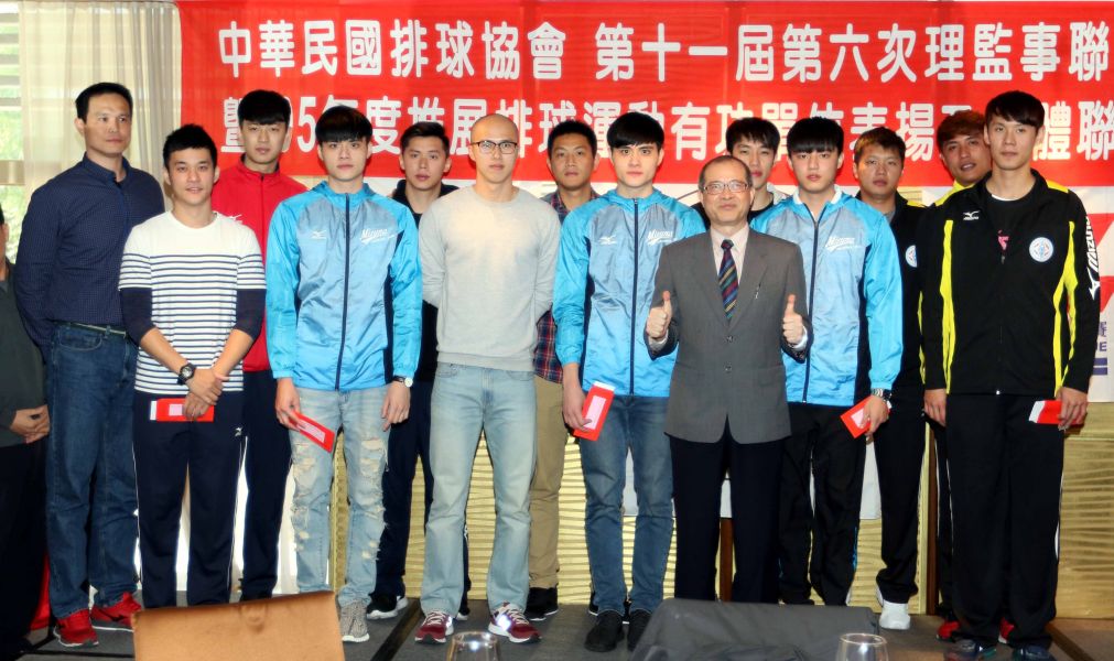 2016世界男排聯賽獎金全部發給中華男排隊，每人領到11萬1777元。林嘉欣／攝影。