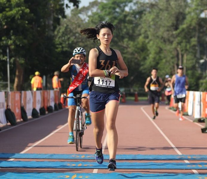 校園大使女子組由國立彰化師範大學的洪雅娟以42分49秒奪下后冠。361提供