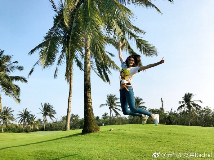 192公分的中國女排甜姐兒惠若琪。圖／惠若琪微博。