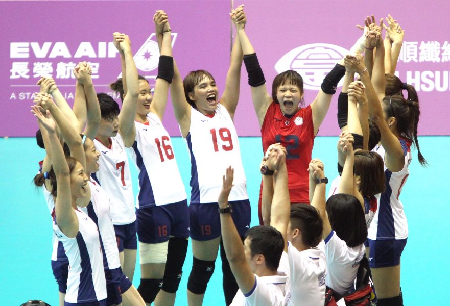 中華女排球不落地永不放棄的精神令人感動。林嘉欣／攝影。