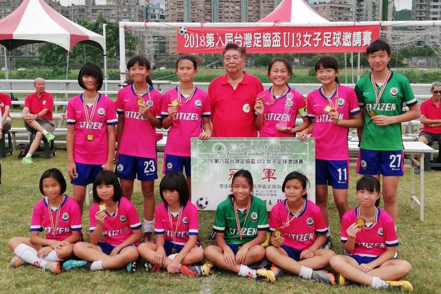 香港公民女子隊首度抱走冠軍。大會提供