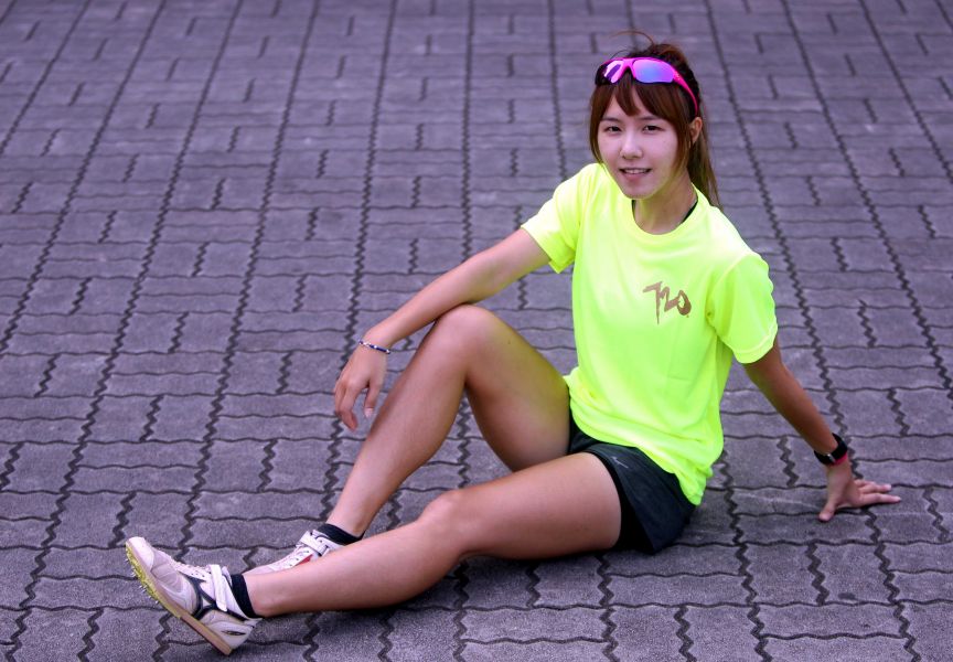 「720甜姐兒」洪珮寧是台北世大運女子三級跳遠國手。720armour運動墨鏡／提供。