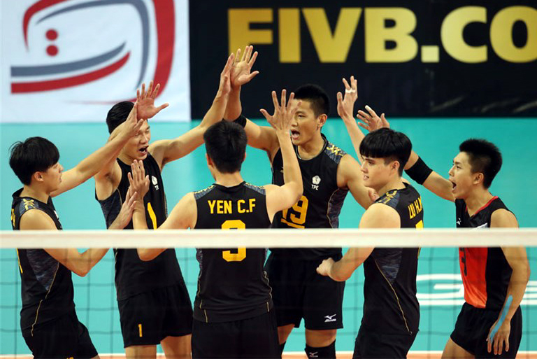 中華隊開心拿下2017世界男排聯賽第三級首勝。圖／FIVB。