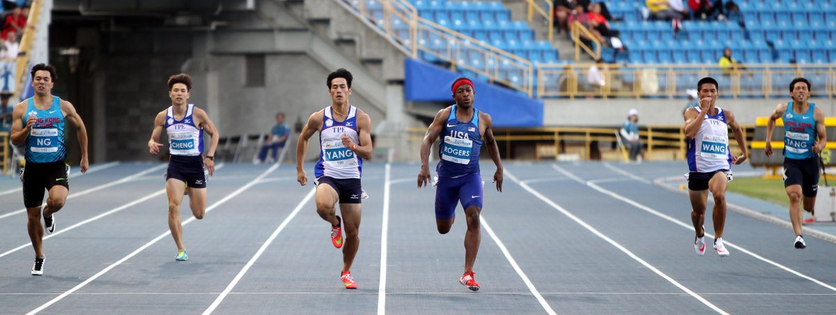 楊俊瀚(左三)在男子200公尺雙達亞錦賽和台北世大運標準。林嘉欣／攝影。