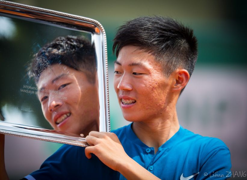 曾俊欣成為台灣第二位世界青少年球王。曾育德提供
