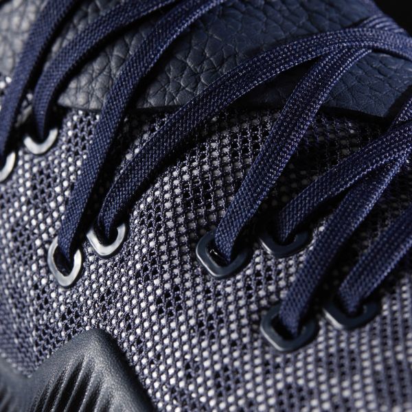 Harden BTE系列全新上市，鞋面採MESH透氣網布搭配皮革材質。