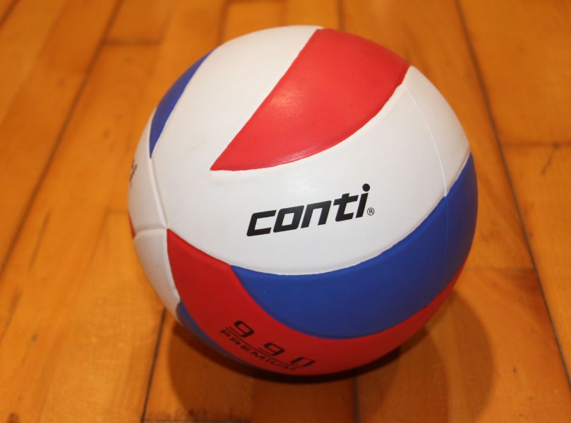 Conti 990有頂級超世代橡膠排球封號。梁紀淳攝