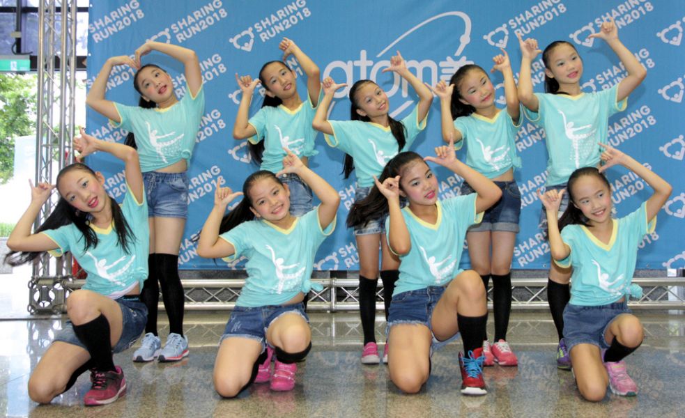 高雄市中正國小舞蹈班為第2屆艾多美Sharing Run公益路跑記者會揭開序幕。圖/主辦單位提供