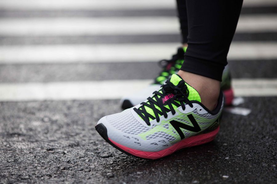 New Balance Hanzo T 競速跑鞋，女款NT$3,250 。NB提供
