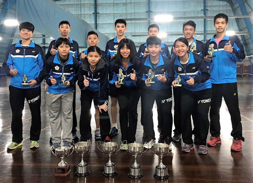 包辦澳洲青少年羽賽所有獎牌的台灣潛優小將們／台灣羽隊教練團提供
