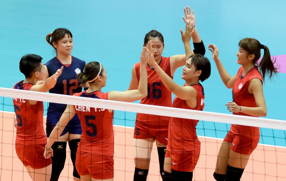 中華女排隊打出好球後開心地互相擊掌。世大運組委會／提供。
