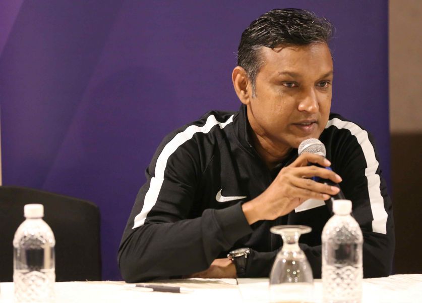 新加坡籍的總教練鬆德拉穆爾蒂。中華民國足球協會提供