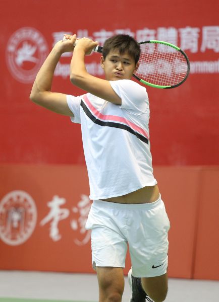 19小將吳東霖打下職業生涯第二場挑戰賽會內勝利。