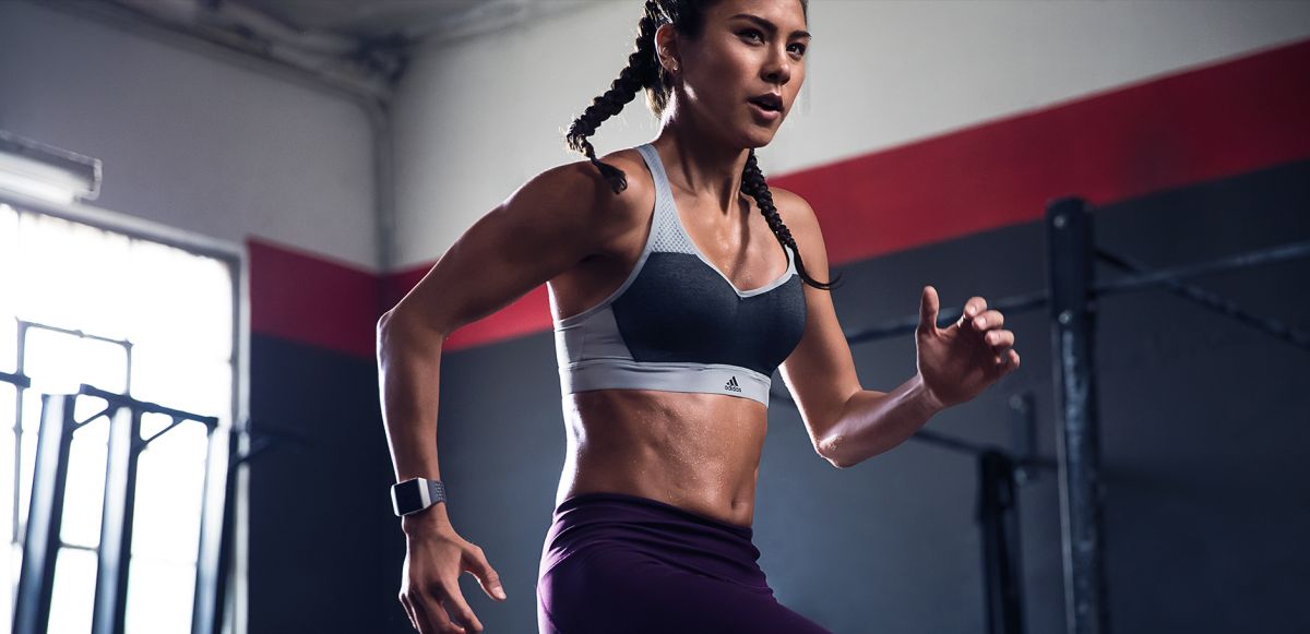 Fitbit Ionic的adidas版共搭載六項訓練課程。Fitbit提供