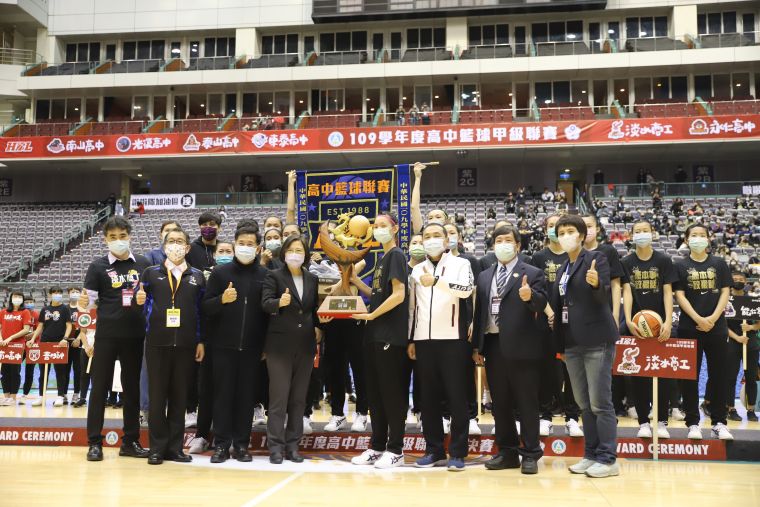 學校體育貢獻獎得主 中華民國高級中等學校體育總會。大會提供