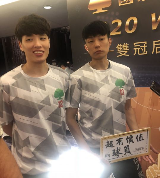 MVP林育庭冠軍戒「四大滿貫」現役唯一（左）、陳鈺君二度獲獎。官方提供