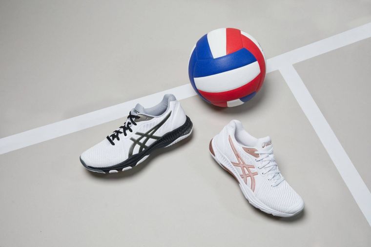 亞瑟士排球鞋不斷進化升級，推出NETBURNER BALLISTIC FF 2為選手備戰賽事最佳利器。官方提供