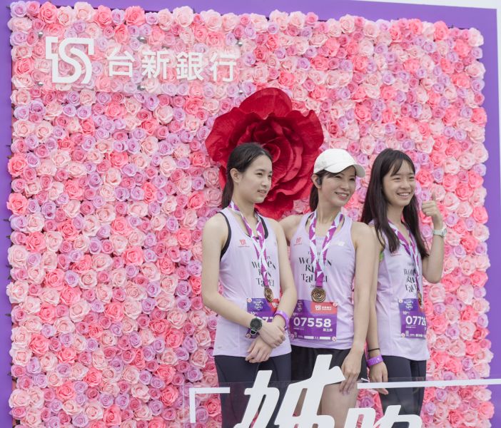 充滿女孩們最愛的粉色氣息，是Taishin Women Run TPE的一大特色。中華民國路跑協會提供
