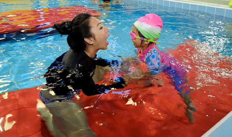 史波奇結合體操游泳課程 幫助孩子整合3D空間邏輯。史波奇提供