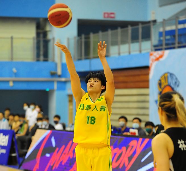 國泰羅蘋獲選最佳第六人。中華籃協提供