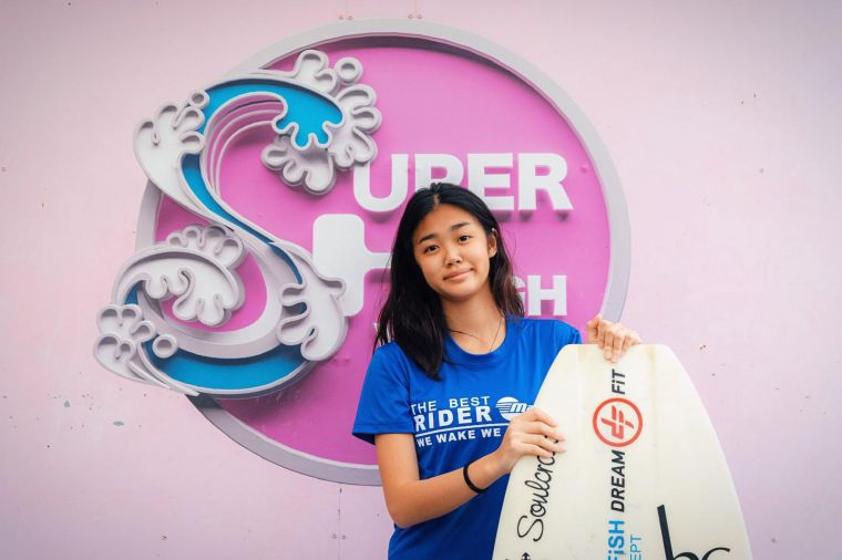 女兒陳宥蓁Jocelyn榮獲Juniors Wakesurf組第四名。台北市滑水協會提供
