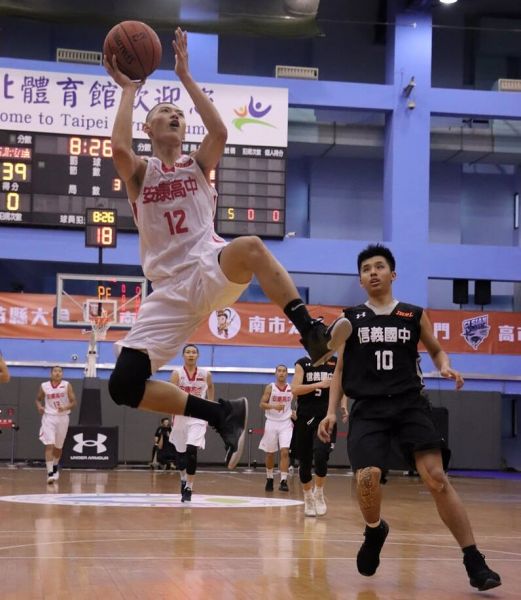 安康呂慶鴻15分、7籃板，也功在贏球。大會提供