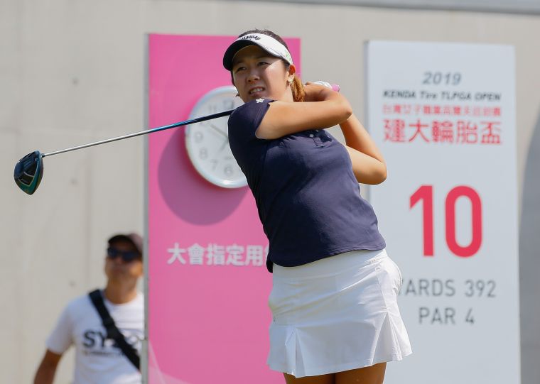 日本選手小竹莉乃首回合69桿(-3)，暫時並列第二。葉勇宏攝