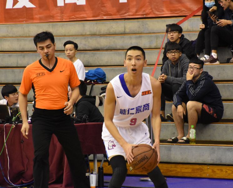 能仁李承恩三分球13投中7得生涯新高29分、11籃板「雙十」。