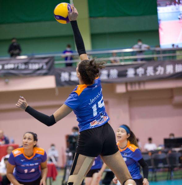 臺北鯨華 Jessica關鍵時刻建功拿下全隊最高18分。中華民國排球協會提供